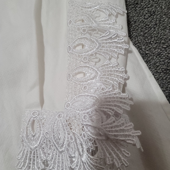 Escada Blouse with lace - Picture 5 of 7